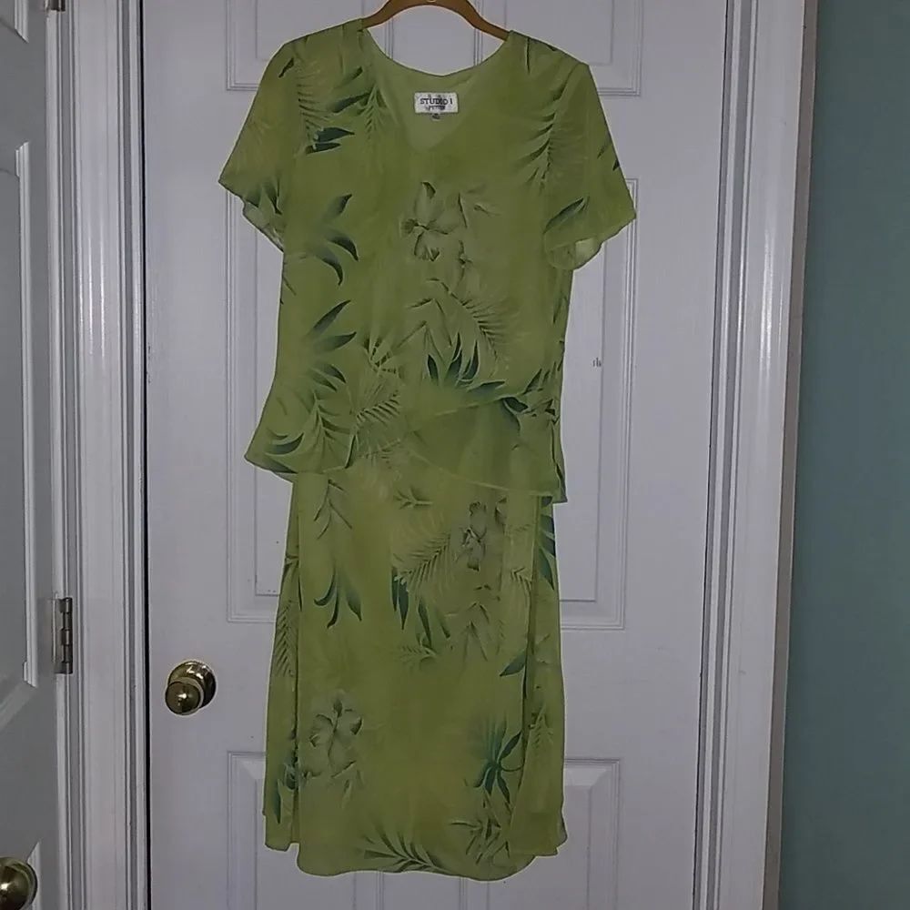 Studio I Petite 2 PC skirt set Sz 12P